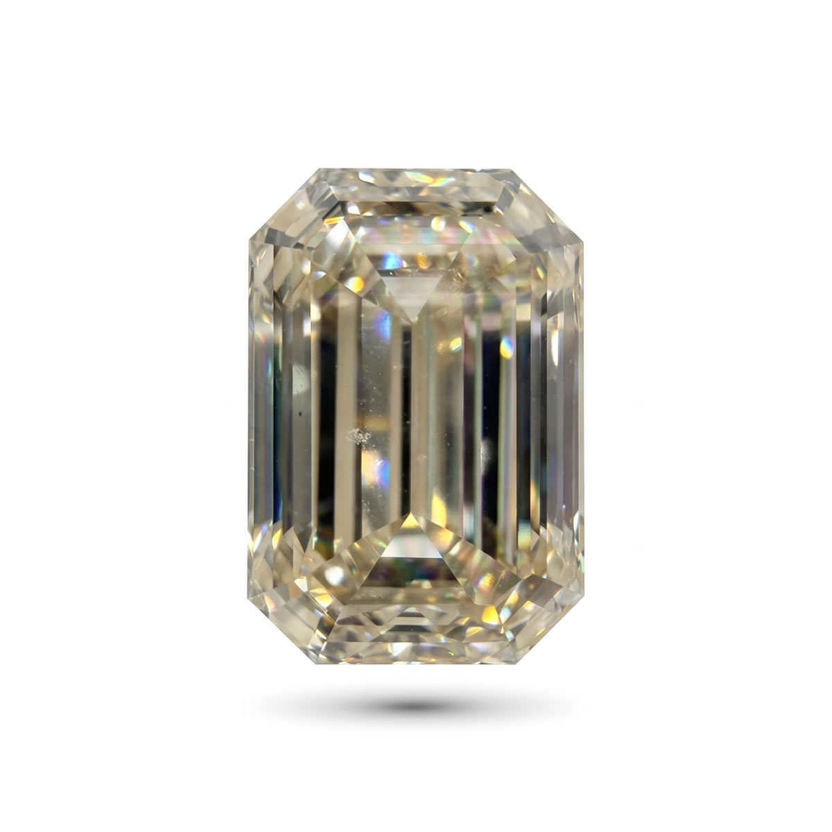 Бриллиант изумруд 12,600 карат