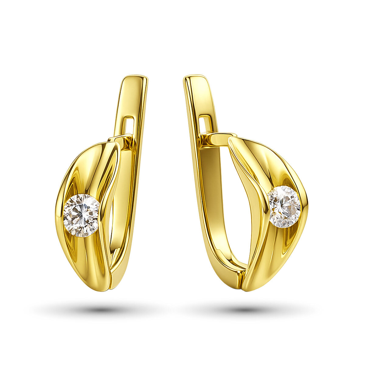 Серьги из желтого золота с бриллиантами