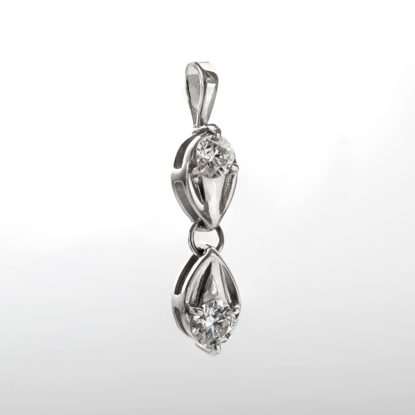 Подвеска из белого золота с бриллиантами