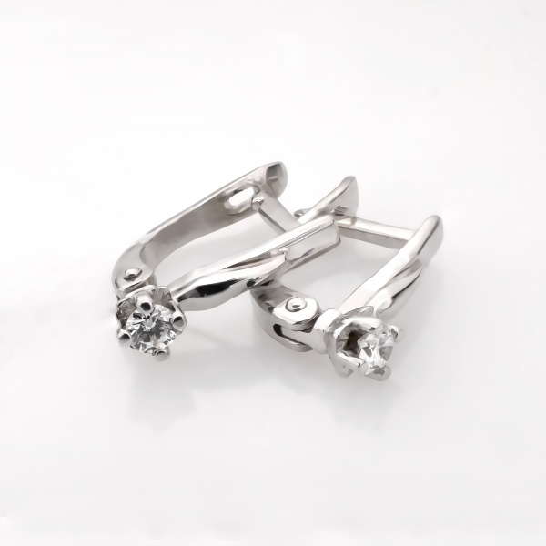 Серьги из белого золота с бриллиантами