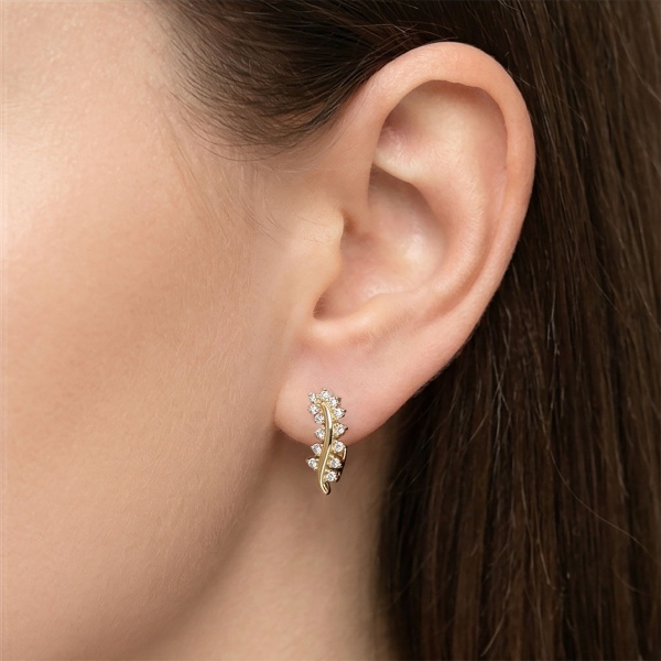 Серьги из желтого золота с бриллиантами