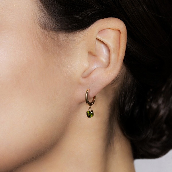 Серьги из красного золота с хромдиопсидом