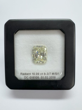 Бриллиант радиант 10,090 карат