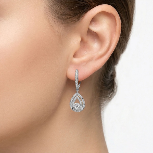 Серьги из родированного золота с бриллиантами