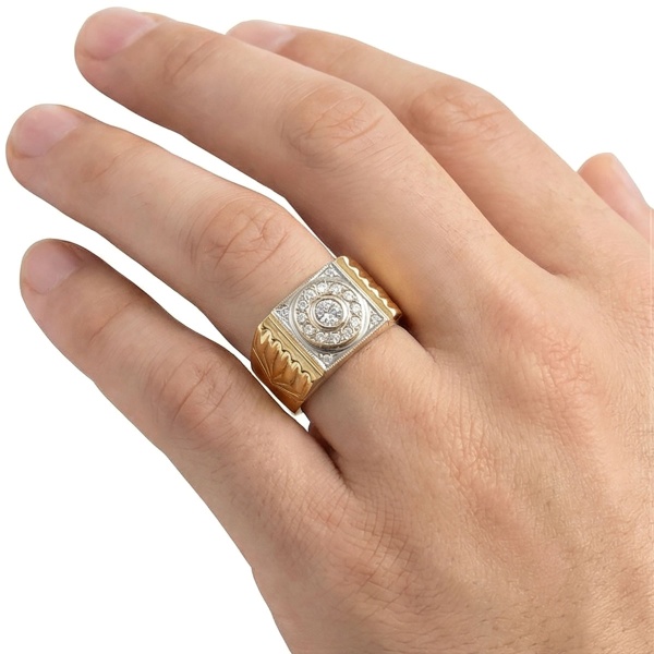 Кольцо из желтого золота с бриллиантами