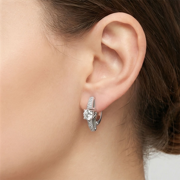 Серьги из белого золота с бриллиантами