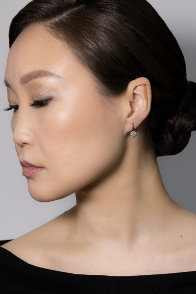 Серьги из комбинированного золота с бриллиантами