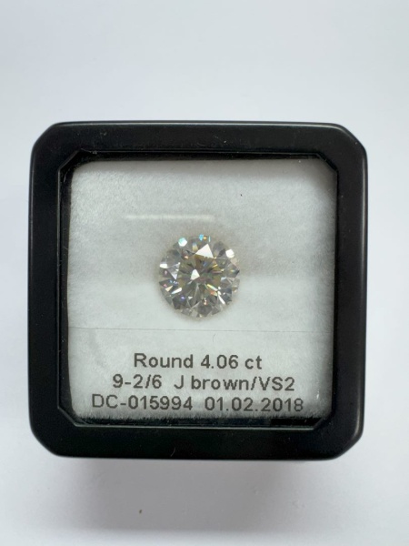 Бриллиант круглый 4,06 карат