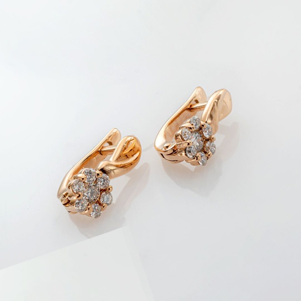 Серьги из красного золота с бриллиантами