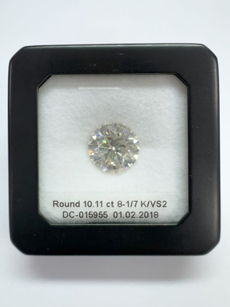 Бриллиант круглый 10,110 карат