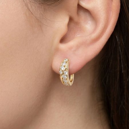 Серьги из желтого золота с бриллиантами