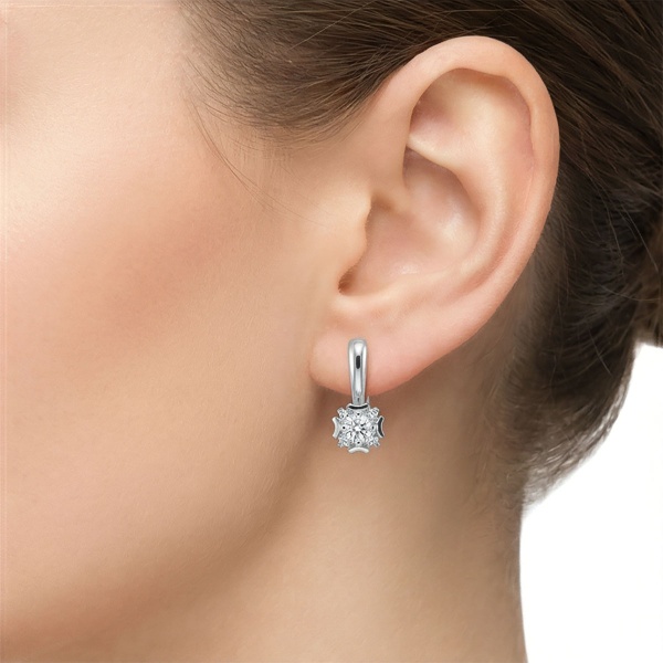 Серьги из белого золота с бриллиантами