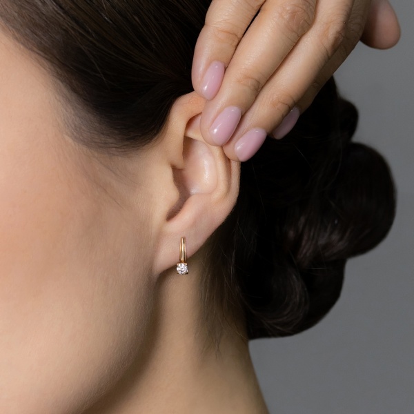 Серьги из красного золота с бриллиантами