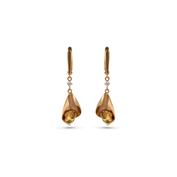 Серьги из желтого золота с самородком и бриллиантами