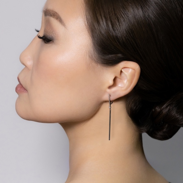 Серьги из белого золота с бриллиантами