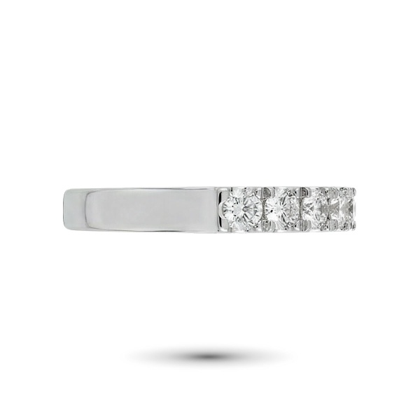 Кольцо из белого золота с бриллиантами