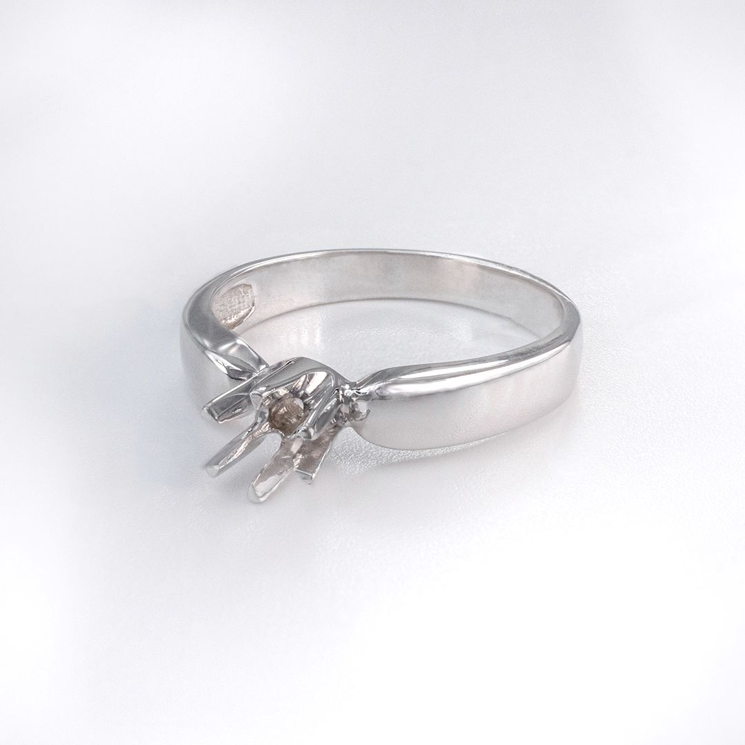 Кольцо из белого золота