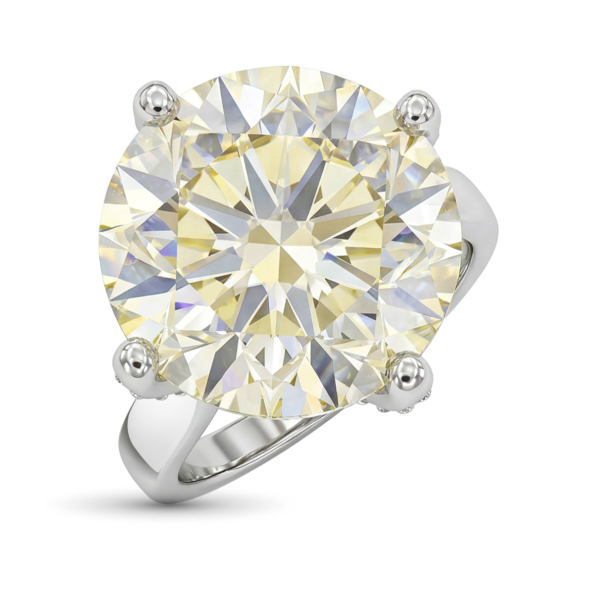 Кольцо из белого золота с бриллиантами