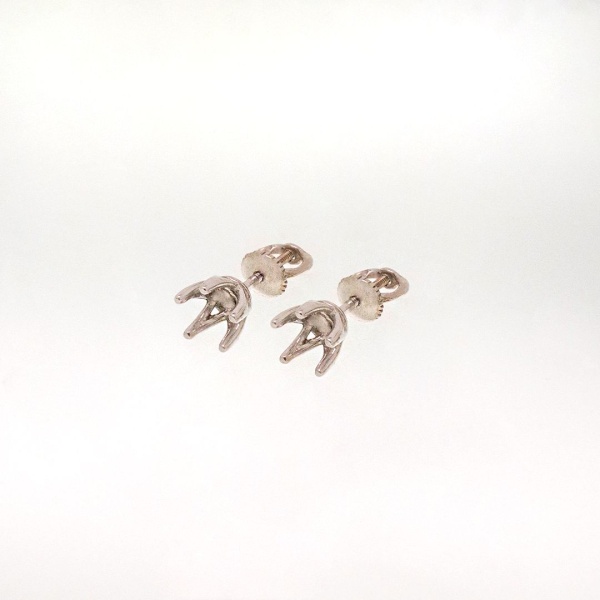 Серьги из белого золота