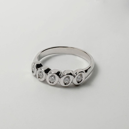 Кольцо из белого золота с бриллиантами