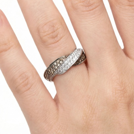 Кольцо из белого золота с бриллиантами