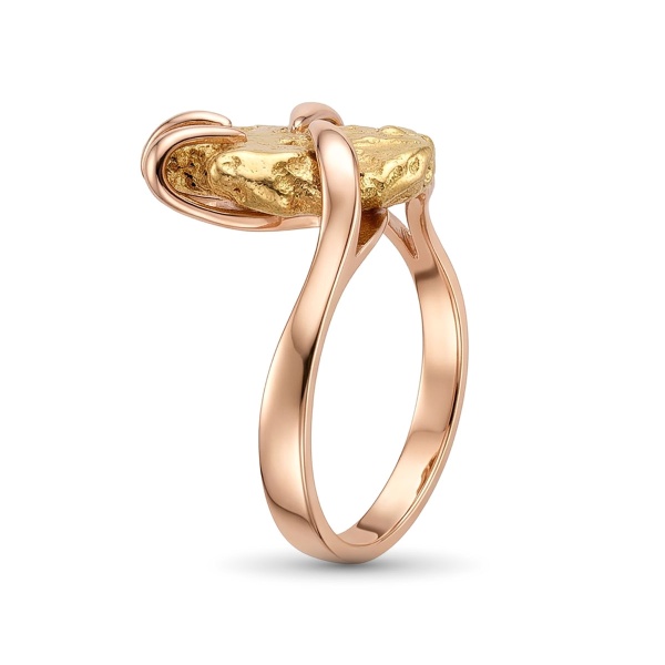 Кольцо из красного золото с самородком