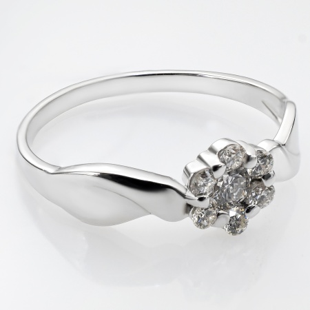 Кольцо из белого золота с бриллиантами
