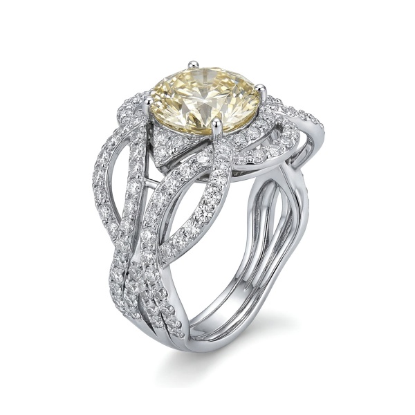 Кольцо из белого золота с бриллиантами