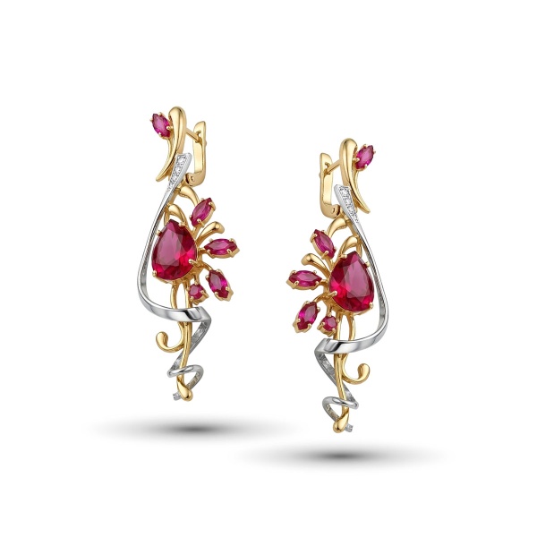 Серьги из комбинированного золота с корундом и бриллиантами