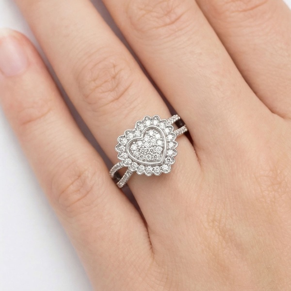 Кольцо из белого серебра с бриллиантами