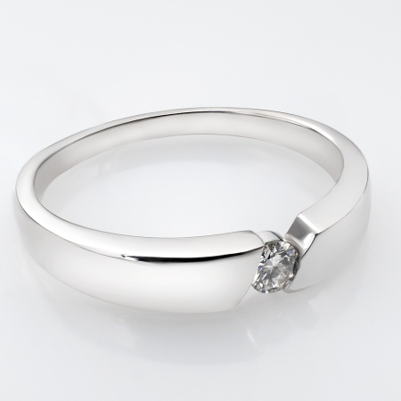 Кольцо из белого золота с бриллиантом