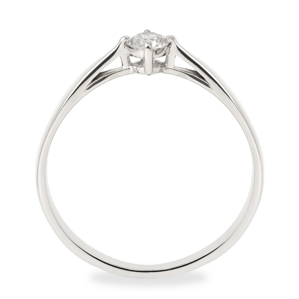 Кольцо из белого золота с бриллиантом