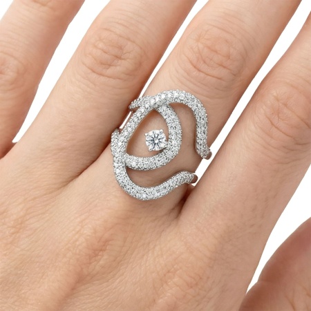 Кольцо из белого золота с бриллиантами