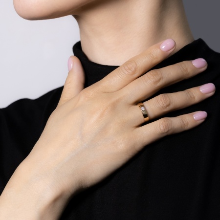 Кольцо из красного золота с бриллиантом