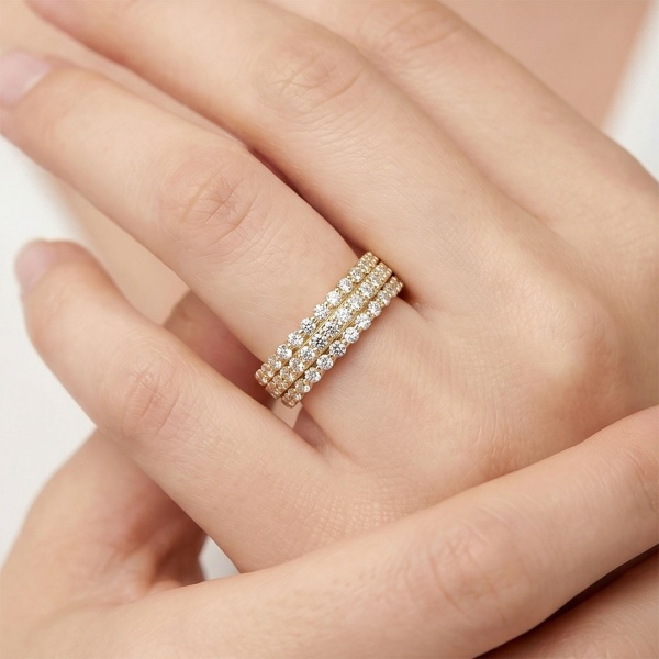 Кольцо из желтого золота с бриллиантами