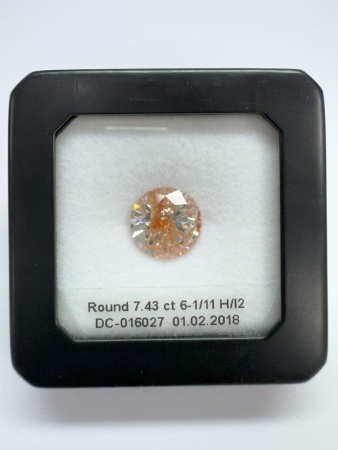 Бриллиант круглый 7,430 карат