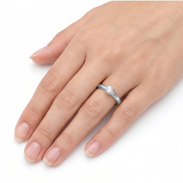 Кольцо из родированного золота с бриллиантами