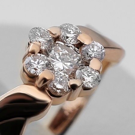 Кольцо из красного золота с бриллиантами