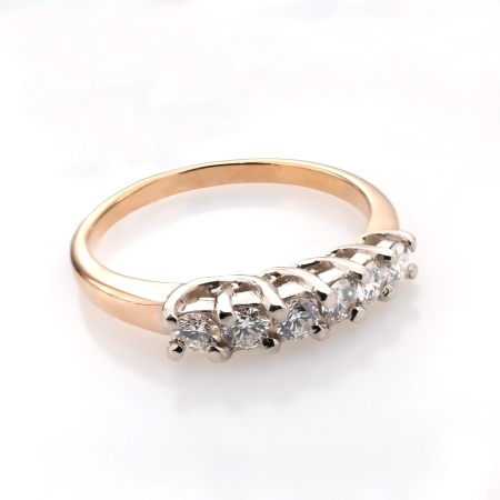 Кольцо из комбинированного золота с бриллиантами