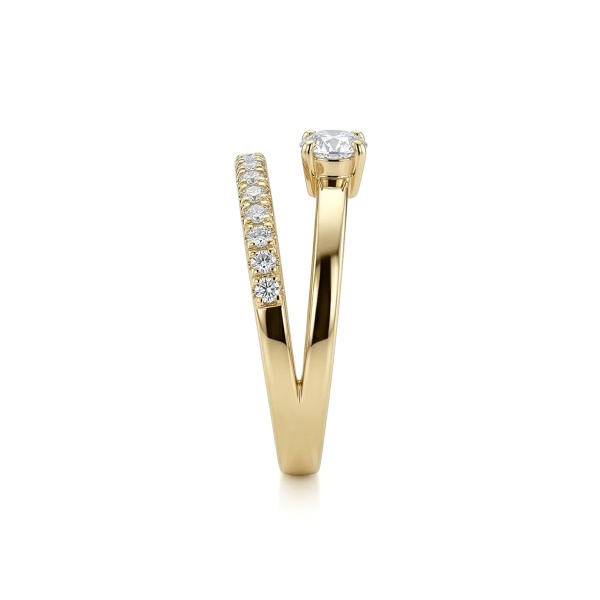 Кольцо из желтого золота с бриллиантами