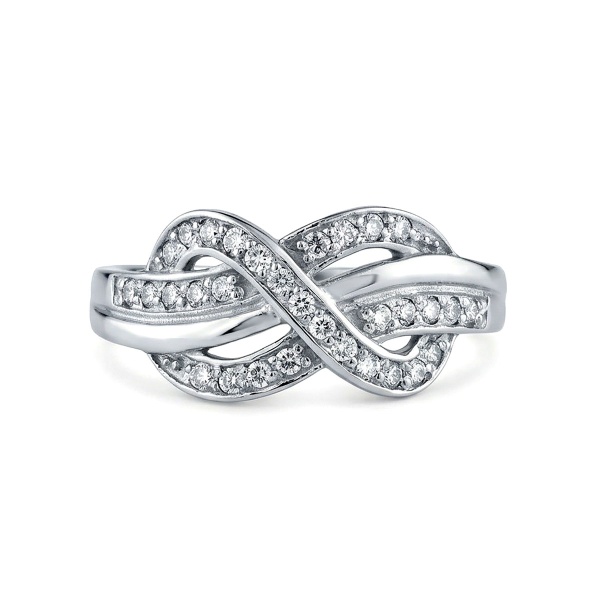 Кольцо из белого золота с бриллиантами