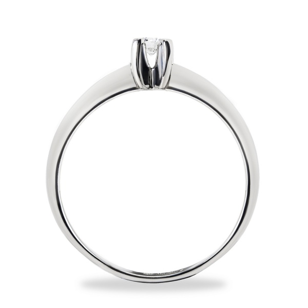 Кольцо из белого золота с бриллиантом