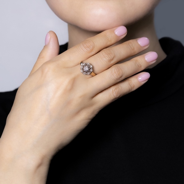 Кольцо из комбинированного золота с бриллиантами