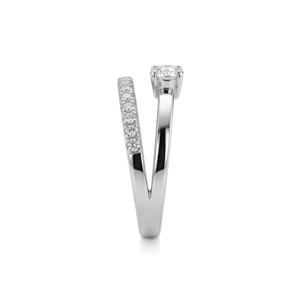 Кольцо из родированного золота с бриллиантами