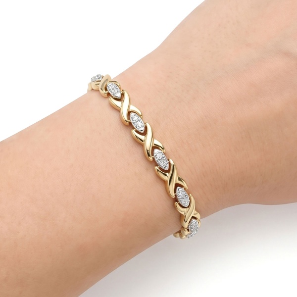 Браслет из комбинированного золота с бриллиантами