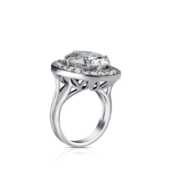 Кольцо из белого золота с бриллиантами