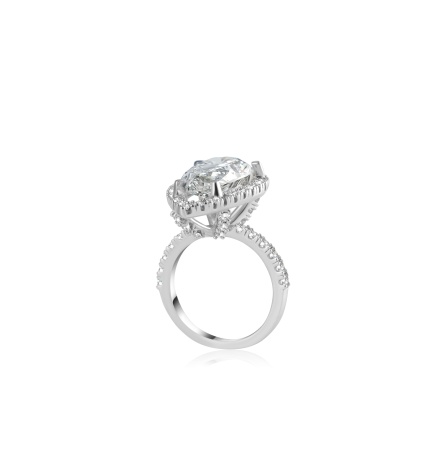 Кольцо из белого золота с бриллиантами