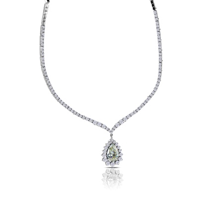 Колье из белого золота с бриллиантами