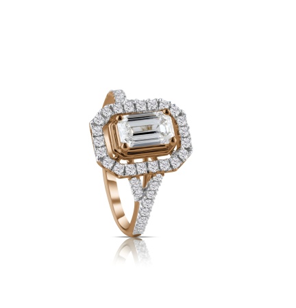 Кольцо из желтого золота с бриллиантами