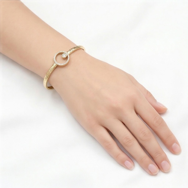 Браслет из желтого золота с бриллиантами